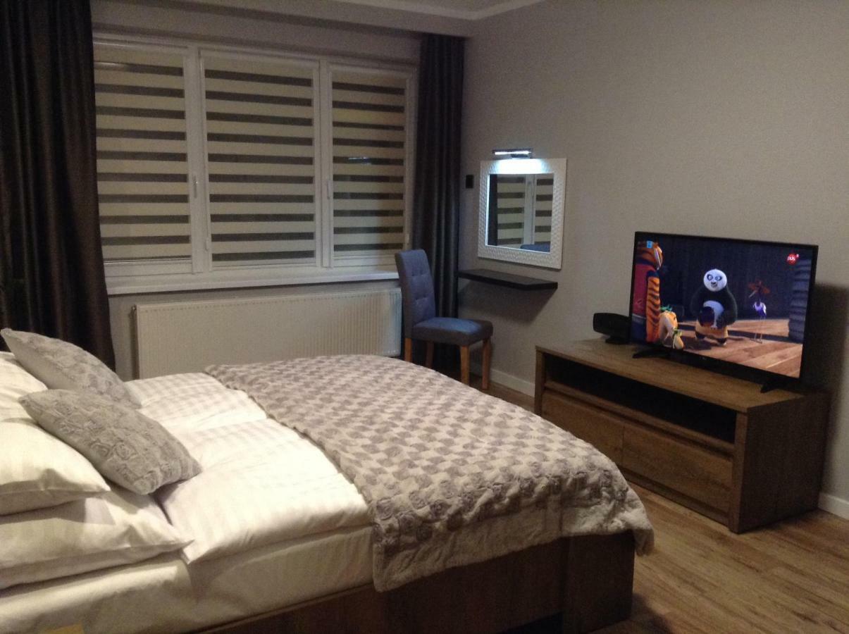 Apartament Studencka เยเลเนียกูรา ภายนอก รูปภาพ