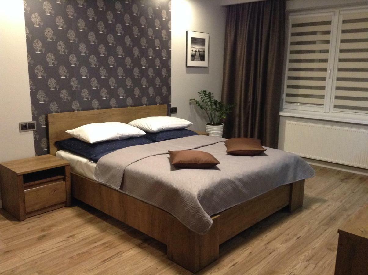Apartament Studencka เยเลเนียกูรา ภายนอก รูปภาพ