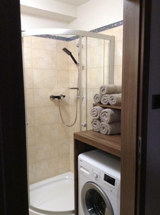 Apartament Studencka เยเลเนียกูรา ภายนอก รูปภาพ
