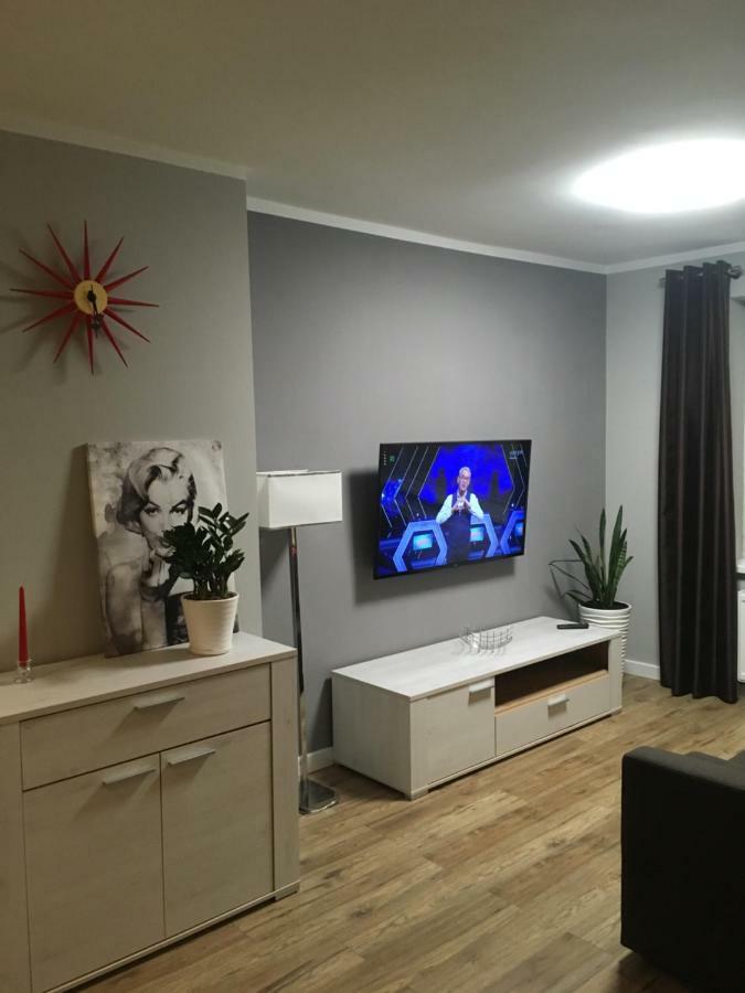 Apartament Studencka เยเลเนียกูรา ภายนอก รูปภาพ