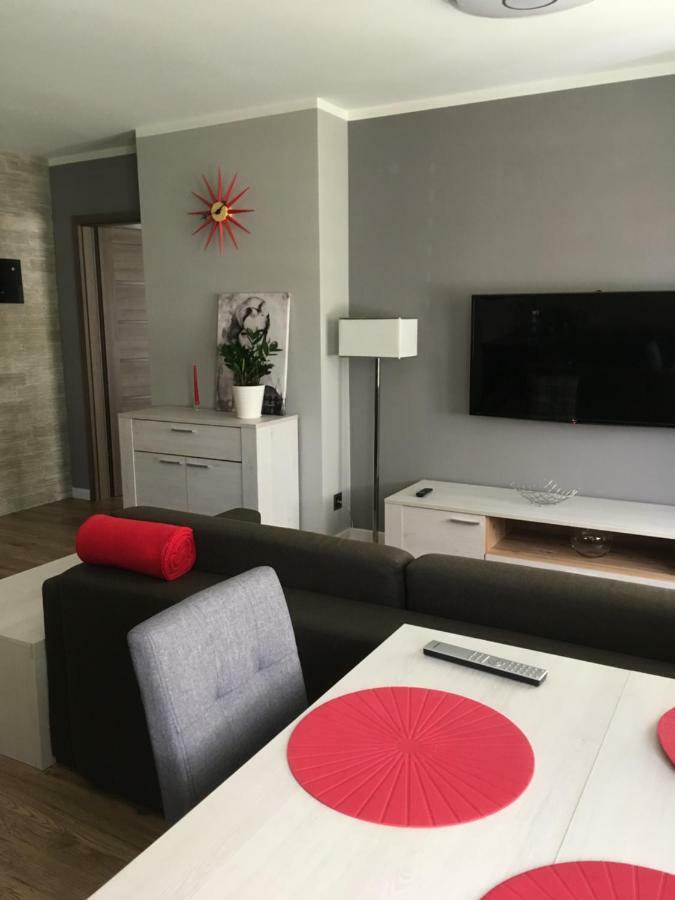 Apartament Studencka เยเลเนียกูรา ภายนอก รูปภาพ