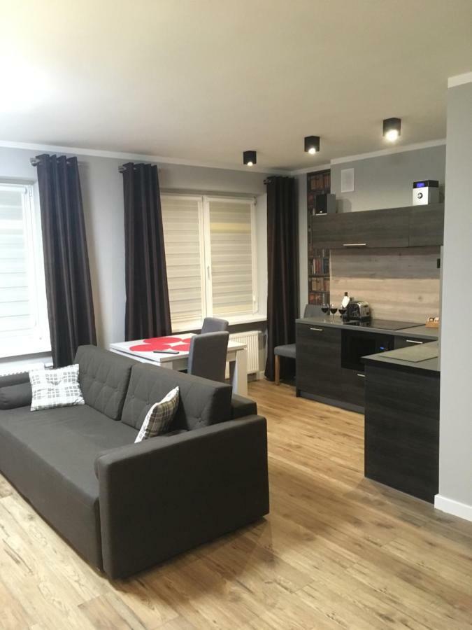 Apartament Studencka เยเลเนียกูรา ภายนอก รูปภาพ